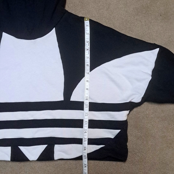 Adidas Size Large Crop Pullover Large Logo - Picture 9 of 9